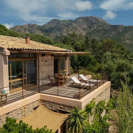 Signura, Maison Entre Et Maquis