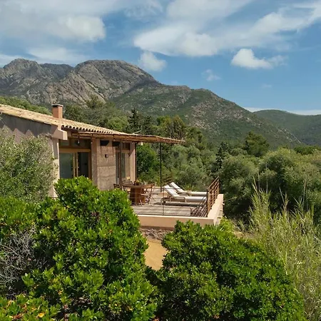 Signura, Maison Entre Et Maquis