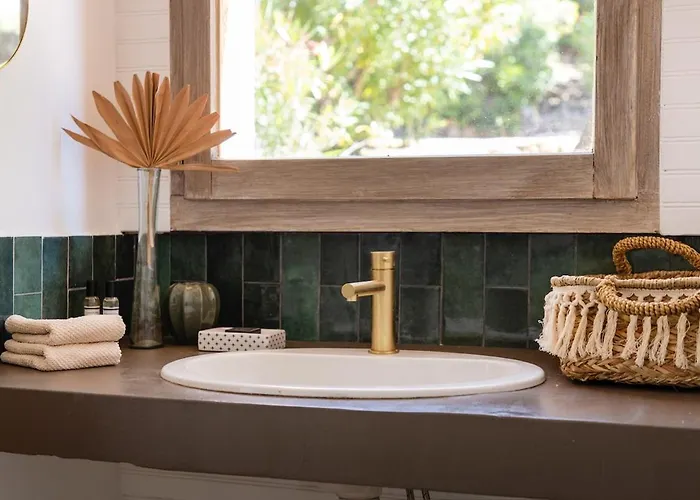 Signura, Maison Entre Et Maquis