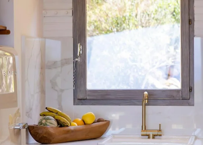 Signura, Maison Entre Et Maquis