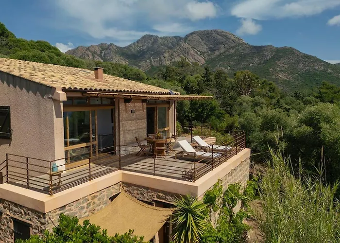 Signura, Maison Entre Et Maquis