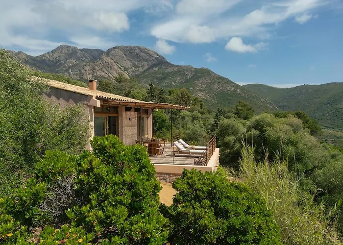 Signura, Maison Entre Et Maquis